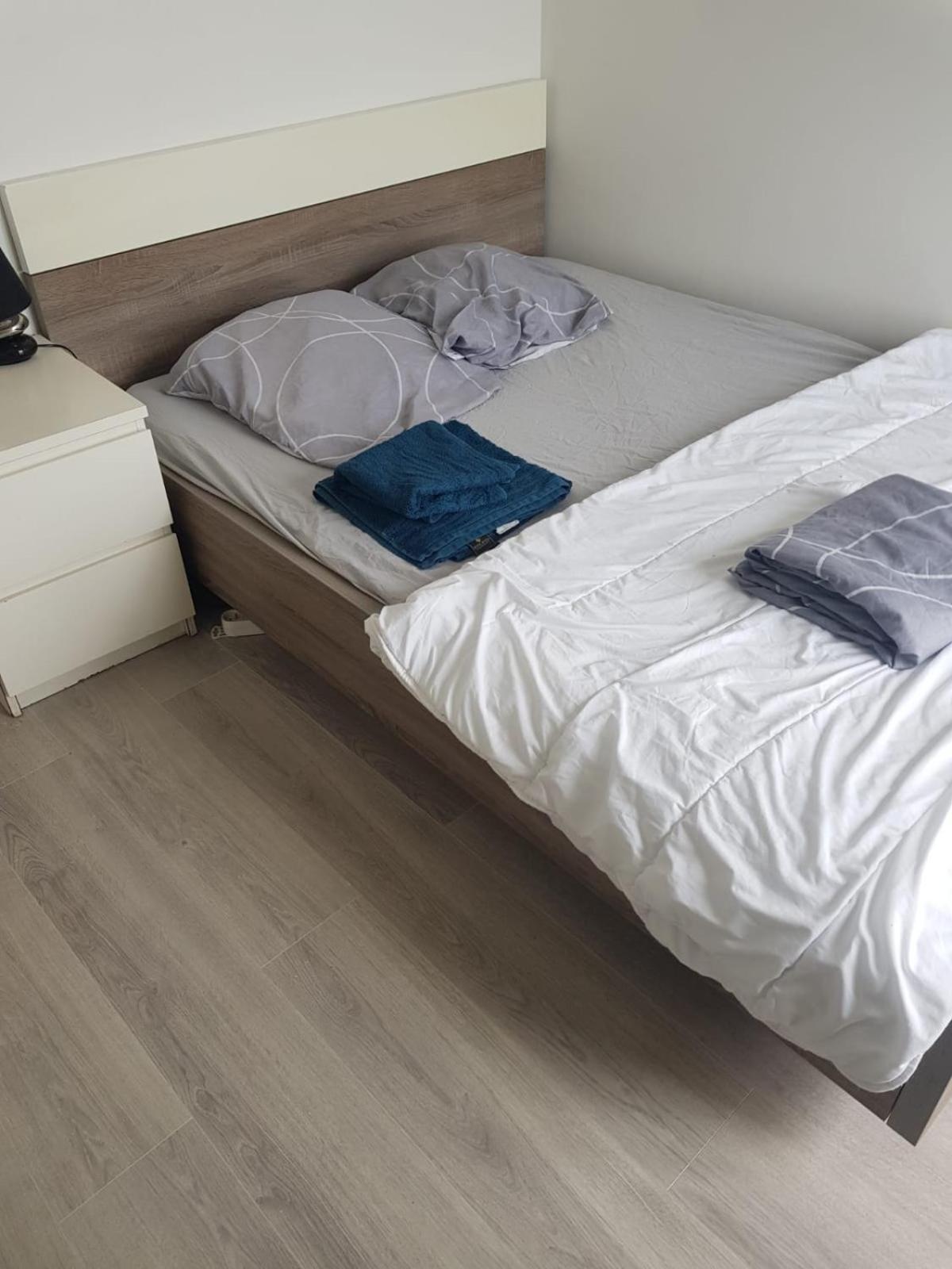 Chambre Neuve Dans Un Logement Partage A 10 Minute Du Circuit 24H Allonnes  Esterno foto